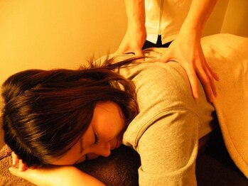ほぐし屋本舗の写真/改善しない首・肩こりをスッキリ改善！【初回】迷ったらまずはコレ！定番の全身ほぐし60分¥4,000