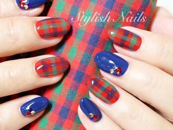 スタイリッシュネイルズ(Stylish Nails)/ポーチの柄に合わせてチェック柄