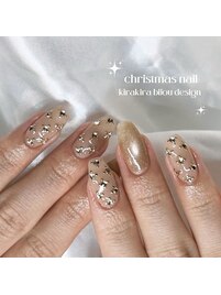 キラキラビジューネイル