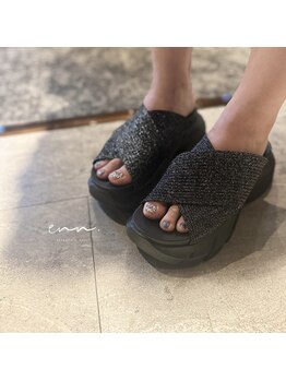 エン 中崎町(enn.)/夏の足元