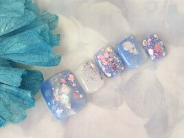 キラキラ綺麗めネイル