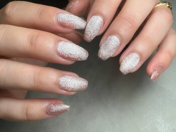 ラフィーナ(RAFFINA)/マグネットネイル