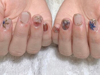 メイヴン(Maven)/ヴィンテージフラワーネイル