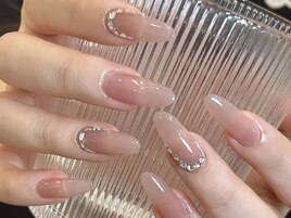 トレンド感ニュアンスネイル