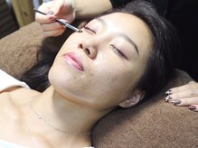 ミニョンアイラッシュデザインサロン　北花田店/「目元ケア」～施術１～