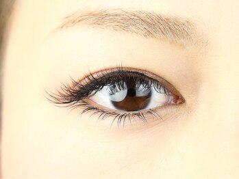 ジーネイルコウベ(G NAIL KOBE)/目尻を長めにしてセクシーに