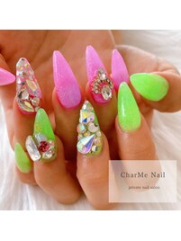 発光するネイル