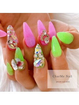 発光するネイル