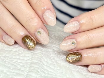 茶系ニュアンスネイル　¥11000