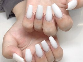 white nail