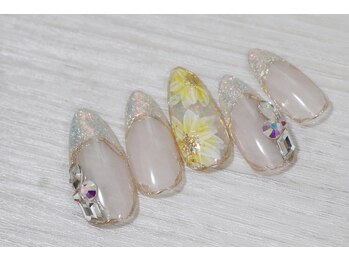向日葵ネイル・フレンチ