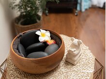 まるる/芯から温め癒すホットストーン♪