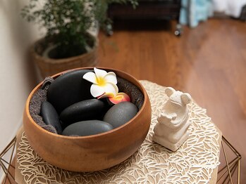 まるる/芯から温め癒すホットストーン♪