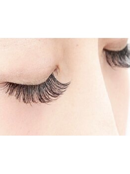 ナチュラル上品な目元にしたい