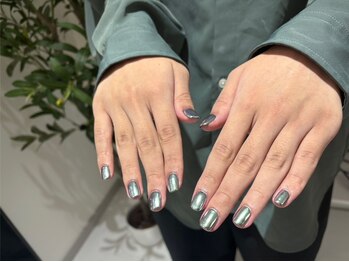 アーバンネイル(URBAN NAIL)/ミラーネイル！グリーン！