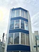 リラクゼーション アロハ(ALOHA)/お店の窓看板です。