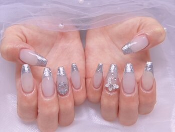 エミリオネイル(EMILIO NAIL)/チップ長さだし、ガラスフレンチ