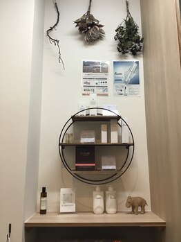 ジル(JilL)/取扱商品の一部を展示しています