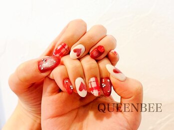 クイーンビー(QUEEN BEE)