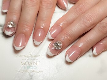 モアニヒロオ 広尾駅前店(MOANI Hiroo)/王道白フレンチ×ビジュー