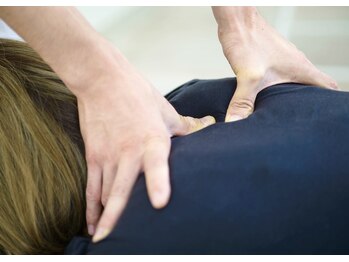 中野プロポーション整体院の写真/肩こり腰痛は猫背から!姿勢のプロがコリ歪みを解消しガチガチ体がスッキリ【全身整体60分¥3300】