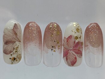 ナナズネイル(nana's nail)/トレンド定額コース￥7800