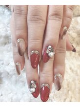 リリフリー(riri Free)/ビジューネイル&ウロコミラー