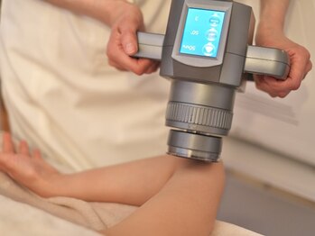 アンプリール(emplir)の写真/豊富な機器をご用意しています！気になる二の腕・背中のたるみ改善に◎理想のボディラインを実現♪