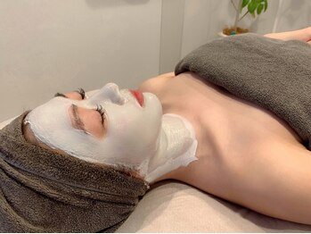 グロウ バイ フェイシャルデザイン アンド アイ(GROW)の写真/【本気でシミ・しわケアをどうにかしたい方へ】肌の土台から立て直す“根本ケア”で変化を実感