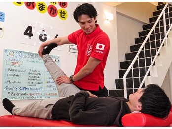 ストレッチ専門店GOAL【佐賀市の肩こり・腰痛・整体・姿勢改善】の写真/仕事による男のガチガチ肩・腰に！国家資格者の深層筋ストレッチで、戦える軽いカラダへ劇的リセット！