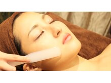 【贅沢なエステ脱毛♪】Dione四条烏丸店の大人気★敏感肌、日焼肌でもOKのお顔まるごと脱毛について！！　