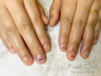 ネイルドール(Nail Doll)/個性派シンプルネイル
