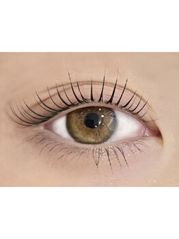 ナチュラル上品な目元にしたい