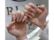 ユリナリタ(YuRi Narita)/