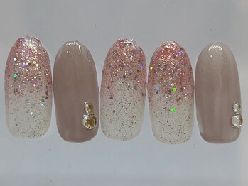 ナナズネイル(nana's nail)/トレンド定額コース￥7800