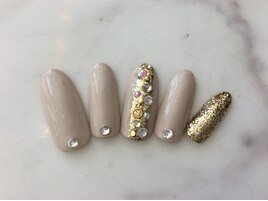 グレージュネイル