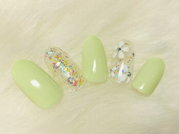 ストーン×フラワーネイル