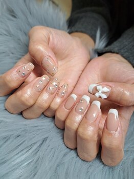 ビジュー(Bijou)/アシンメトリーデザイン