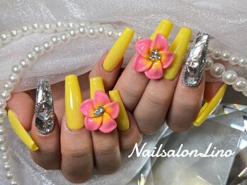 リノ(Lino)/派手夏ネイル