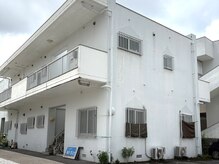エンネ(enne)の雰囲気（白い建物203号室です★）