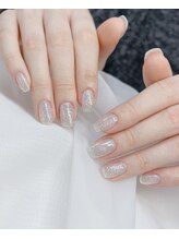 ティナ ネイルスタジオ(Tina Nail Studio)/キラキラワンカラー