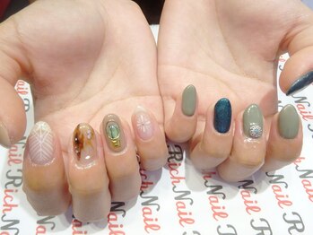 ネイル リッチ(Nail Rich)/アシメネイル☆