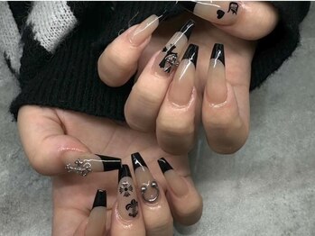 イージー(EG)の写真/痛ネイル・3Dパーツ・海外風・シンプルアート等様々なデザインを叶えます♪
