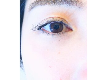 メロウアイラッシュ(mellow eyelash)