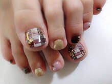 アミュリー ネイル アトリエ(Amury nail atelier)/タータンチェックフットネイル♪