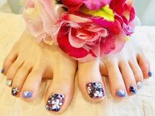 ブリエカドー(Briller Cadeau)/手描きフラワーネイル