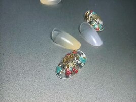 ハンド / 刺繍ネイル