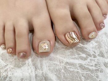 メゾンリリー 藤井寺(maison lily)の写真/普段ネイルができない方必見☆アートデザインもナチュラルデザインも楽しめるフットネイル◎