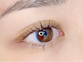 スリー(THREE.)/ボリュームラッシュ取り扱いあり