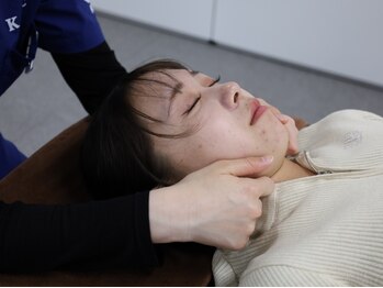 小林整骨院鍼灸院 新居の写真/【小顔矯正】スッキリ小顔へ！触れたくなる輪郭美…。心地よい空間であなただけの小顔を手に入れて…♪